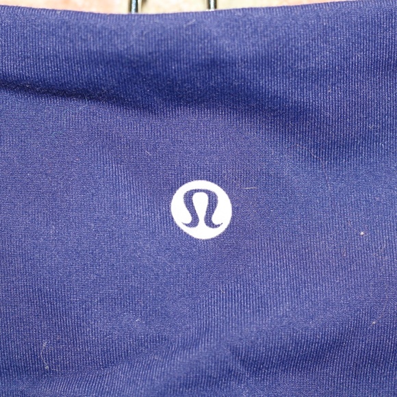 Lululemon Navy Leggings w. Pockets - Picture 6 of 6